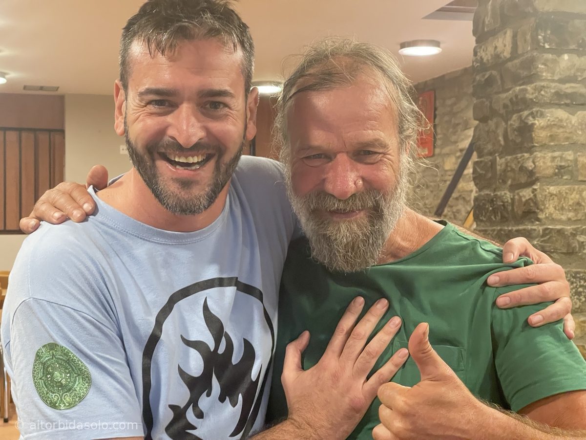 Aitor Bidásolo con Wim Hof en Huesca, 27 de junio de 2022